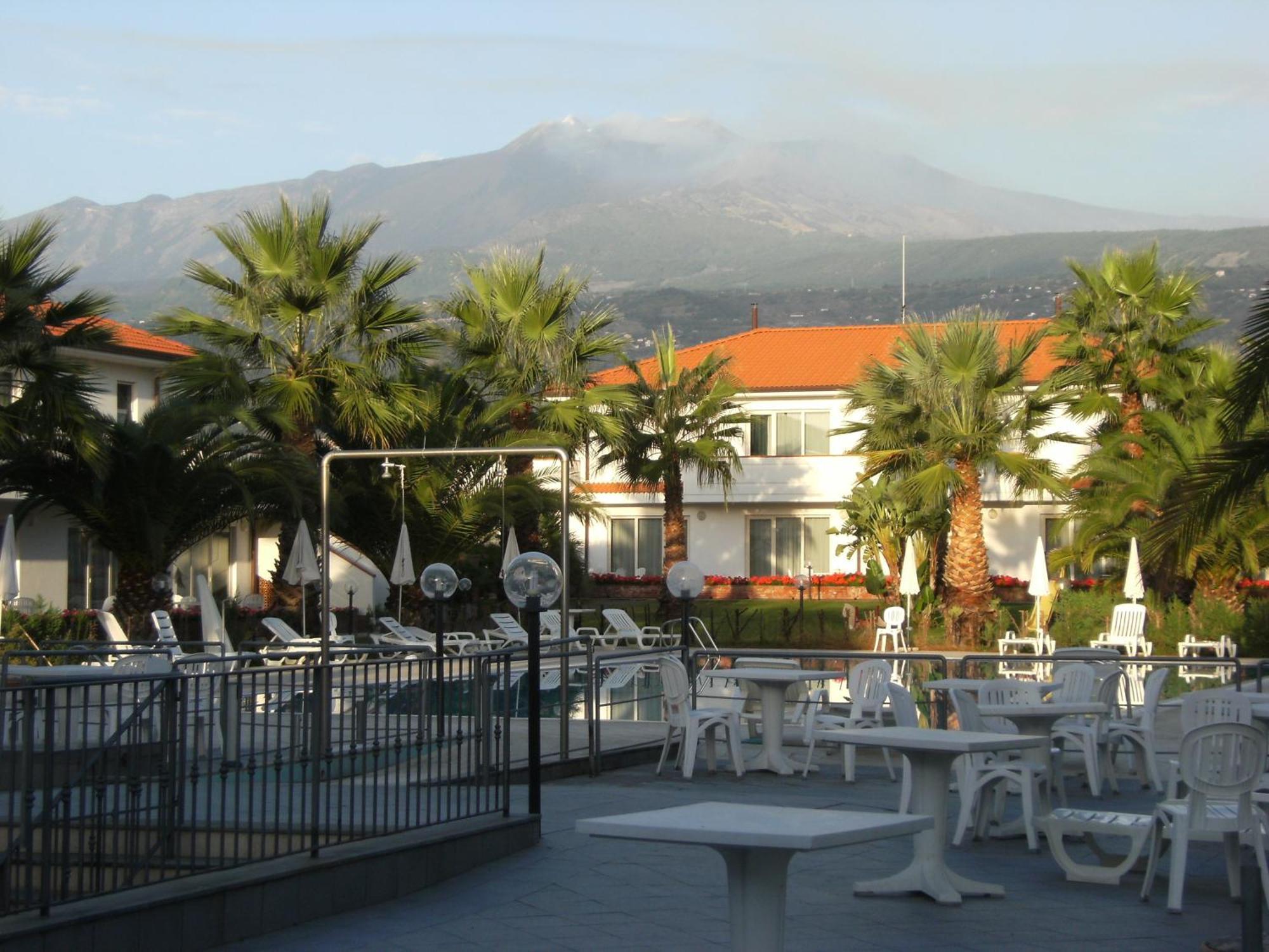 King'S House Hotel Resort Mascali Extérieur photo