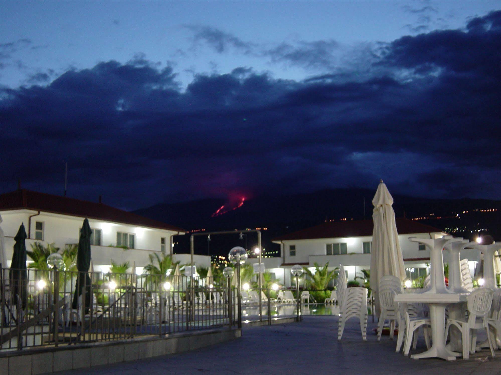 King'S House Hotel Resort Mascali Extérieur photo